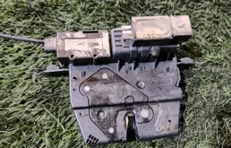 Замок багажника для BMW 5er 2009 года на фотографиях