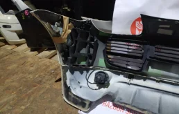 Бампер передний для Porsche Cayenne 2004 года на фотографиях