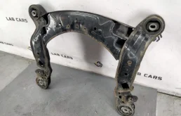 Подрамник двигателя для Audi A6 2008 года на фотографиях