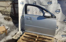 Двери для Volvo S80 2013 года на фотографиях