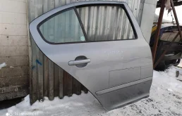 Дверь задняя правая для Skoda Octavia 2012 года на фотографиях