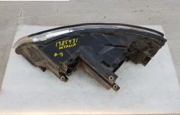 Фара ксенон левая для Skoda Octavia 2004 года на фотографиях