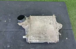 Интеркулер левый для Audi Q8 на фотографиях