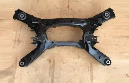 Задний подрамник для Nissan Teana 2012 года на фотографиях