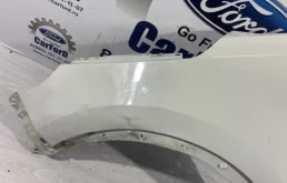 Крыло левое для Ford Explorer 2013 года на фотографиях