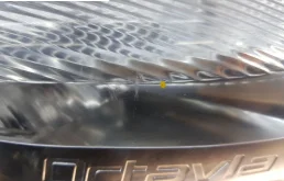 Фара ксенон левая для Skoda Octavia 2004 года на фотографиях