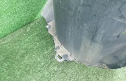 Подкрылок передний правый для Skoda Octavia 2017 года на фотографиях