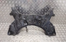 Подрамник двигателя для Hyundai Creta 2018 года на фотографиях