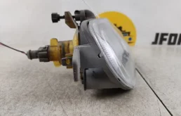 Противотуманка (ПТФ) передняя левая для Volvo XC90 2004 года на фотографиях