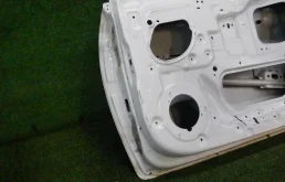 Дверь передняя правая для Hyundai Solaris 2019 года на фотографиях