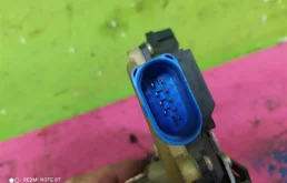 Уплотнитель передней правой двери для Skoda Octavia на фотографиях