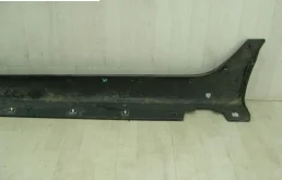 Накладка порога правая для Hyundai ix35 2010 года на фотографиях