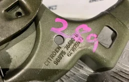 Петля капота левая для Citroen DS4 на фотографиях