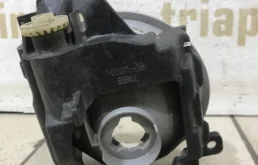 Противотуманка (ПТФ) передняя левая для Toyota Land Cruiser 2014 года на фотографиях