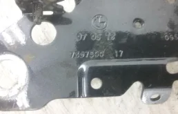 Петля капота правая для BMW X3 2019 года на фотографиях