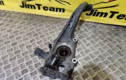 Кулак поворотный правый для Audi A6 2016 года на фотографиях