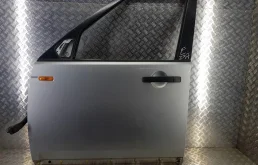 Дверь передняя левая для Land Rover Discovery 2004 года на фотографиях