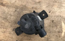 Противотуманка (ПТФ) передняя правая для BMW X3 2010 года на фотографиях