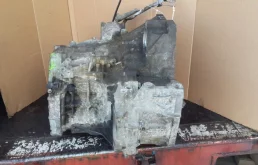 АКПП для Nissan X-Trail 2001 года на фотографиях