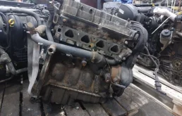 Двигатель для Opel Vectra 1999 года на фотографиях