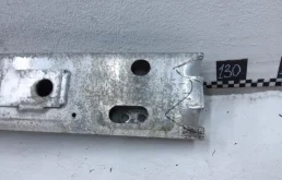 Усилитель переднего бампера для Lexus RX 2010 года на фотографиях