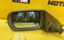 Стекла и зеркала для BMW 5er 2001 года на фотографиях