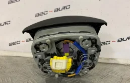 Подушка безопасности водителя для Volkswagen Passat 2008 года на фотографиях