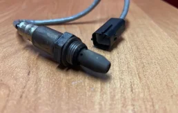 Лямбда-зонд (верхний) для Nissan Teana на фотографиях