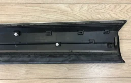 Накладка двери багажника для Volkswagen Tiguan 2009 года на фотографиях