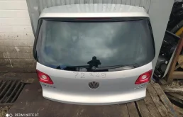 Крышка багажника для Volkswagen Tiguan 2009 года на фотографиях