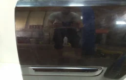 Дверь передняя правая для Nissan X-Trail 2006 года на фотографиях