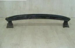 Усилитель заднего бампера для Skoda Octavia 2012 года на фотографиях