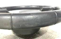 Руль для Volkswagen Passat 2007 года на фотографиях