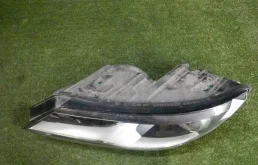 Фары для Volkswagen Tiguan 2010 года на фотографиях