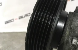 Компрессор кондиционера для Audi A6 2005 года на фотографиях