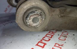 Качающийся рычаг левый для Audi A4 2008 года на фотографиях