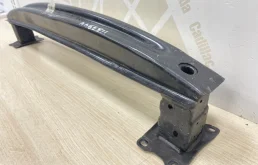 Усилитель заднего бампера для Skoda Octavia 2017 года на фотографиях