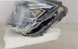 Фара правая для Hyundai ix35 2015 года на фотографиях