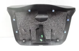 Обшивка двери багажника для Renault Duster на фотографиях