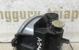 Противотуманка (ПТФ) передняя левая для Toyota Land Cruiser 2014 года на фотографиях