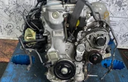 Двигатель без навесного для Toyota Camry 2017 года на фотографиях