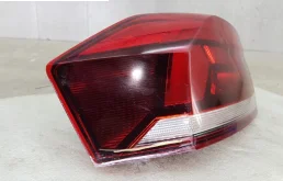 Фонарь внешний правый для Volkswagen Polo 2017 года на фотографиях