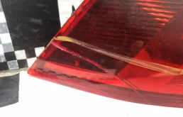 Фонарь внешний левый для Volkswagen Passat 2015 года на фотографиях