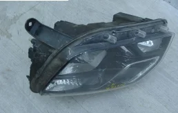 Фара ксенон левая для Renault Duster 2014 года на фотографиях