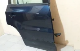 Дверь задняя правая для Volkswagen Tiguan 2007 года на фотографиях