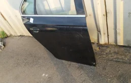 Дверь задняя правая для Volkswagen Jetta 2007 года на фотографиях