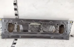 Дверь багажника (нижняя часть) для Toyota Land Cruiser 2014 года на фотографиях