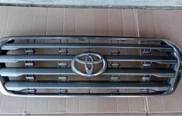 Решетка радиатора для Toyota Land Cruiser 200 2007-2015