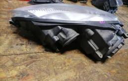 Фара левая для Volkswagen Jetta 2009 года на фотографиях