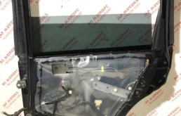 Дверь задняя правая для Nissan X-Trail 2006 года на фотографиях